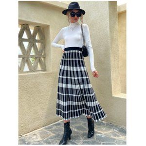 High Waist Elegant Plaid Black and White Pattern Knit Maxi Skirt - A Line ◼️◻️